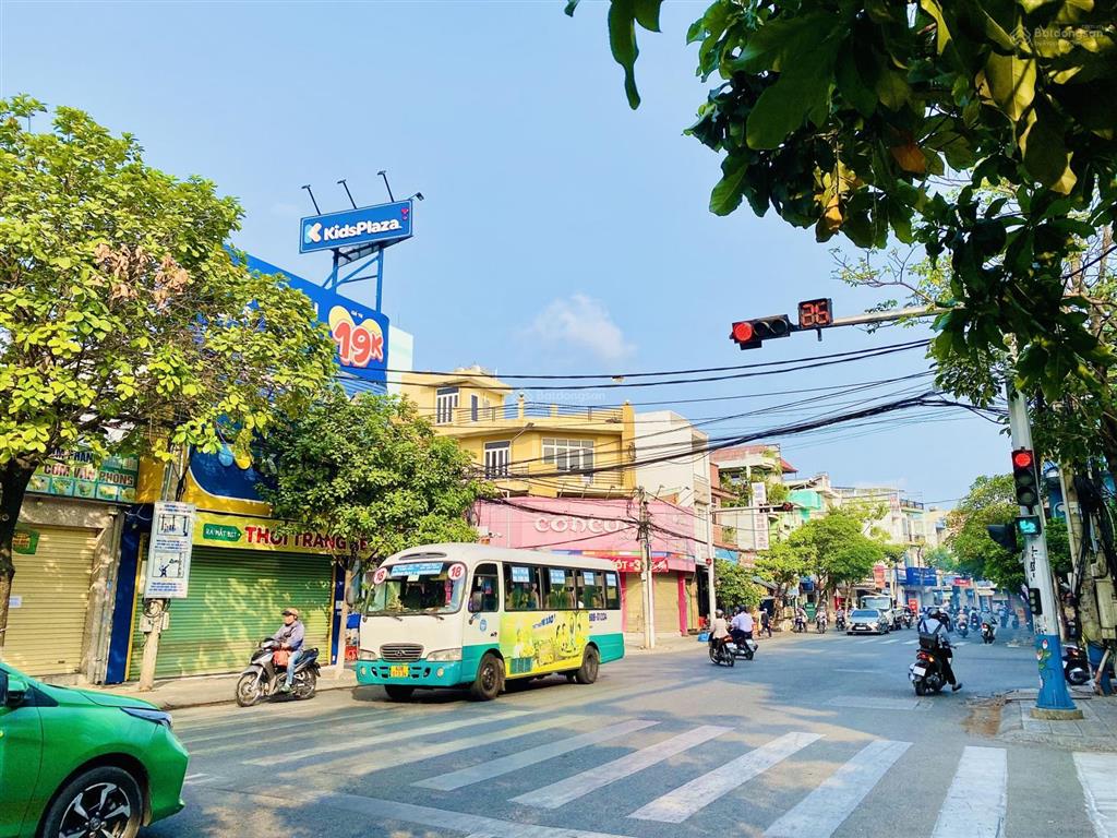 Cho thuê mặt bằng ngang 8 mét đường cách mạng tháng tám gần ngay chợ biên hòa