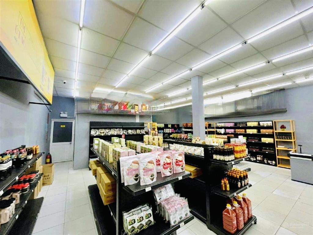 Cho thuê mặt bằng ngang 8 mét đường cách mạng tháng tám gần ngay chợ biên hòa