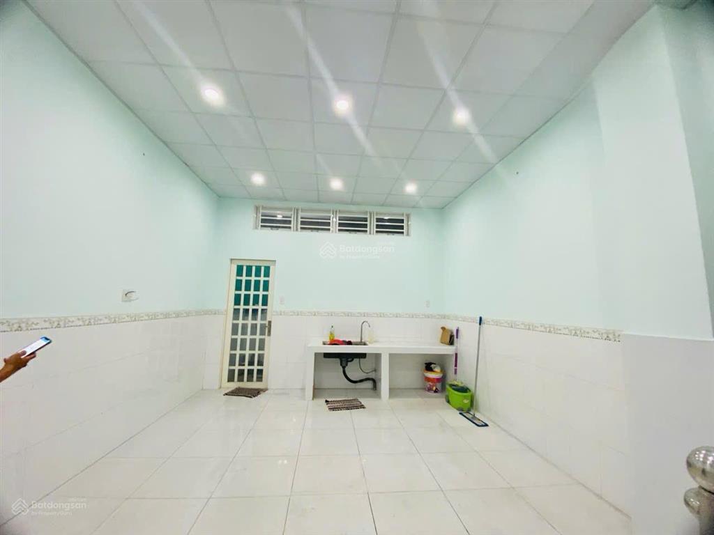 Bán căn nhà 1 trệt 3 lầu mặt tiền đường n4 kdc bửu long ngay chung cư a6  a7 chỉ hơn 6 tỷ