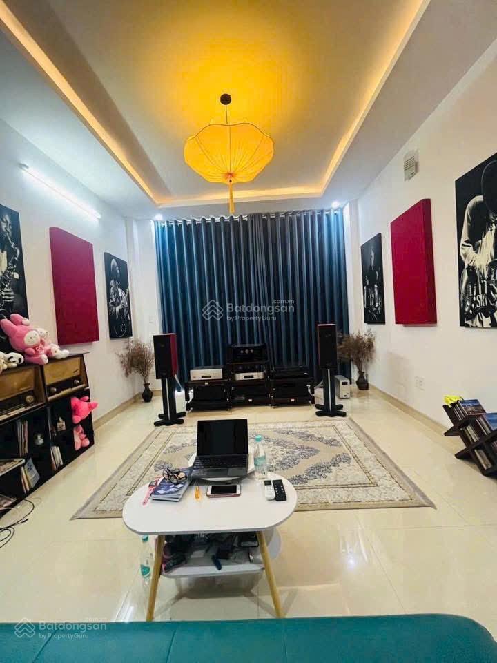 Bán căn nhà 1t3l đường n4 khu d2d ngay trường thcs thống nhất