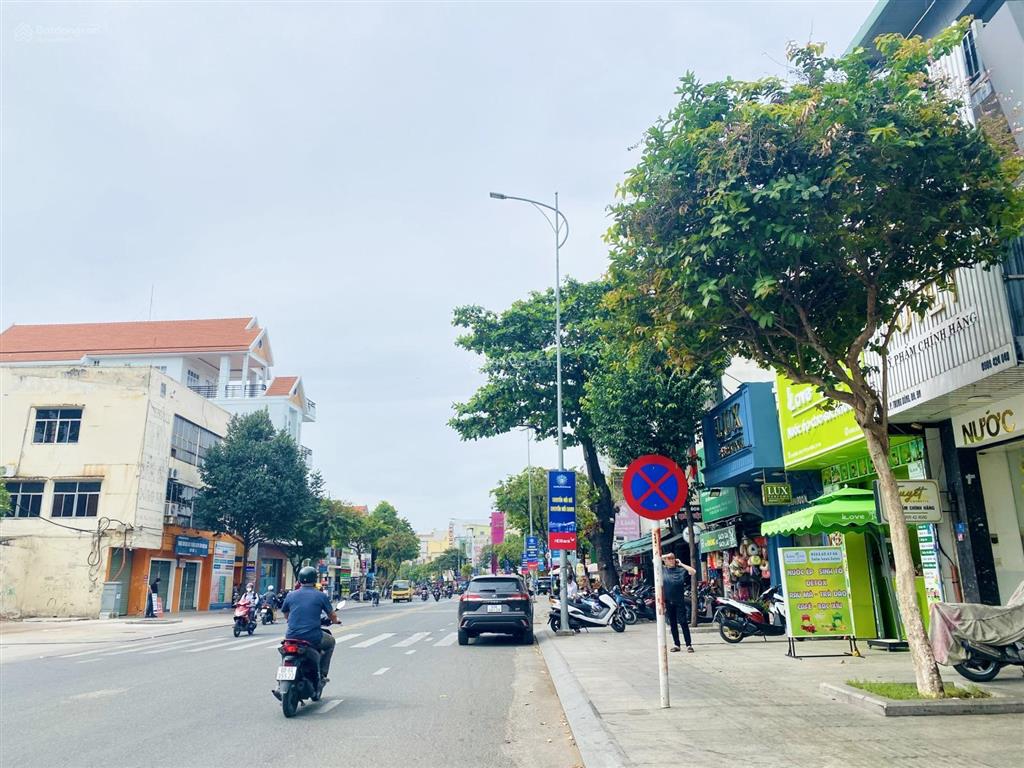 Cho thuê mặt bằng kinh doanh đường 30/04 ngang 7,5 mét gần ngay trường ngô quyền  c.viên biên hùng