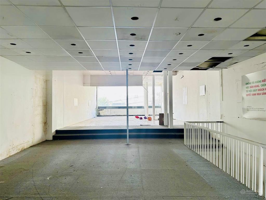 Cho thuê mặt bằng ngang 7 mét đường phạm văn thuận  tp biên hòa