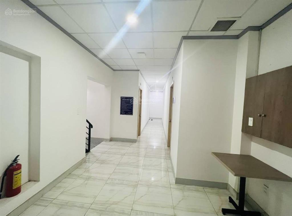 Bán khách sạn 1400m2 sàn 1 hầm 2 lầu ngay vincom biên hòa