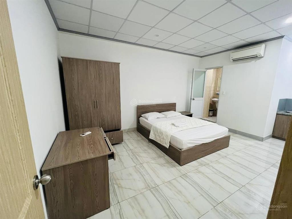 Bán khách sạn 1400m2 sàn 1 hầm 2 lầu ngay vincom biên hòa