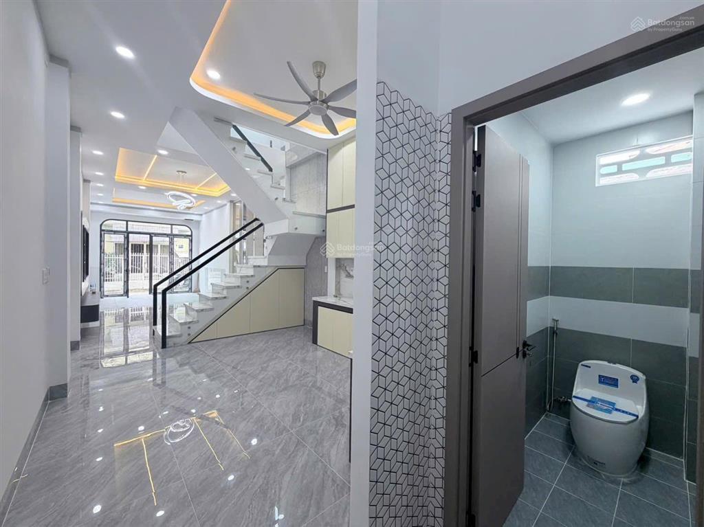 Bán nhà góc 2 mặt tiền gần chợ phúc hải  tân phong giá chỉ 4 tỷ 050tr