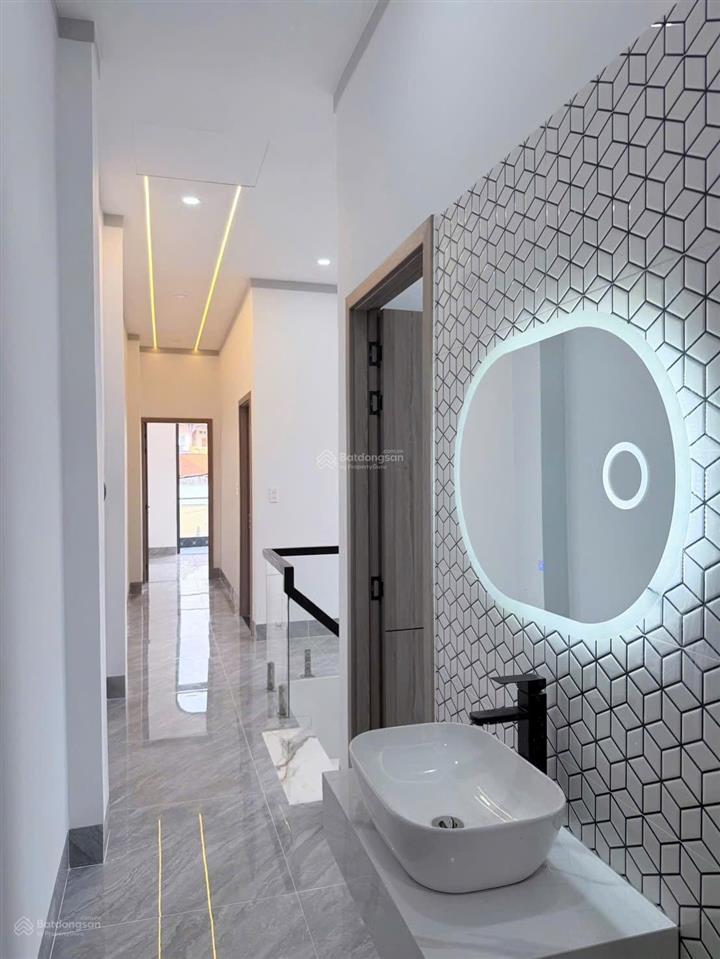 Bán nhà góc 2 mặt tiền gần chợ phúc hải  tân phong giá chỉ 4 tỷ 050tr
