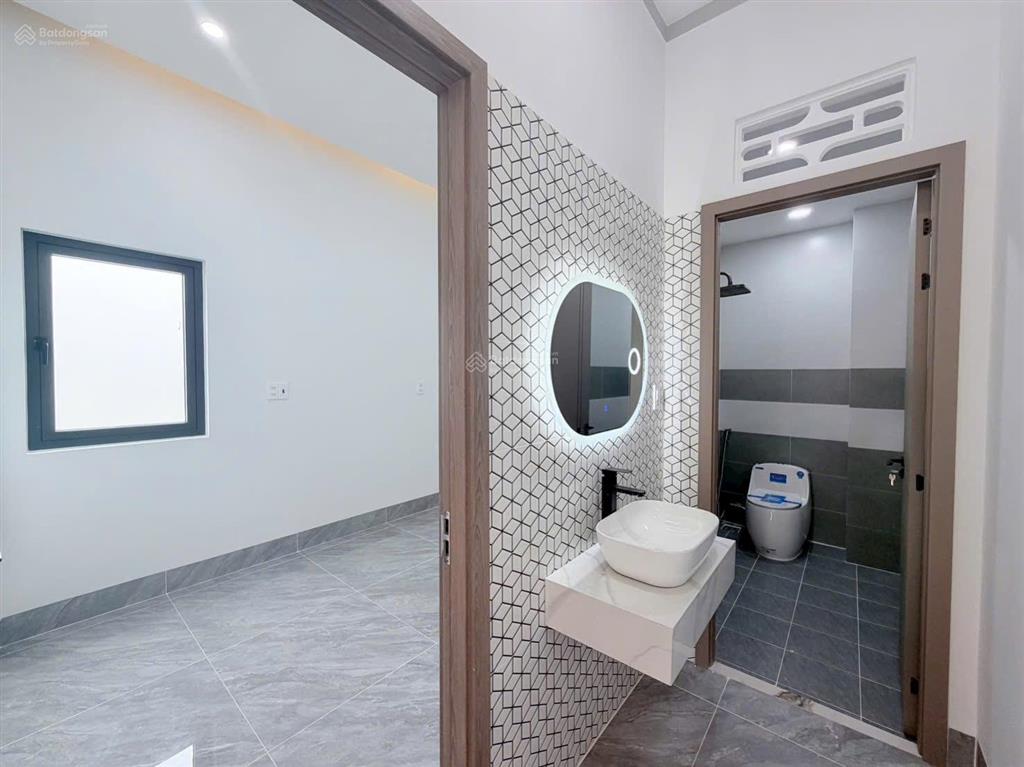 Bán nhà góc 2 mặt tiền gần chợ phúc hải  tân phong giá chỉ 4 tỷ 050tr