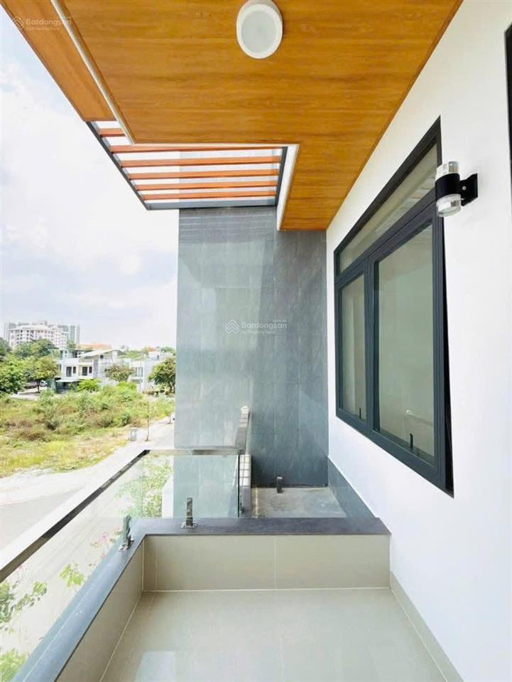 Bán căn nhà 1 trệt 2 lầu đường e2 khu dân cư bửu long giá 5,6 tỷ (thương lượng)