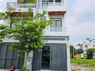Bán căn nhà 1 trệt 2 lầu đường e2 khu dân cư bửu long giá 5,6 tỷ (thương lượng)