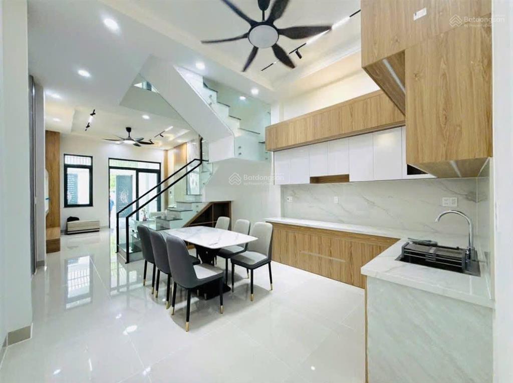 Bán căn nhà 1 trệt 2 lầu đường e2 khu dân cư bửu long giá 5,6 tỷ (thương lượng)