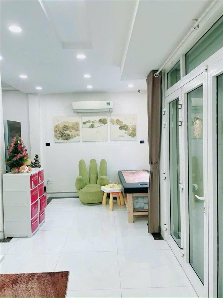 Bán căn nhà 2 tầng thiết kế hiện đại sát mặt tiền hà huy giáp chỉ 5,2 tỷ (thương lượng)