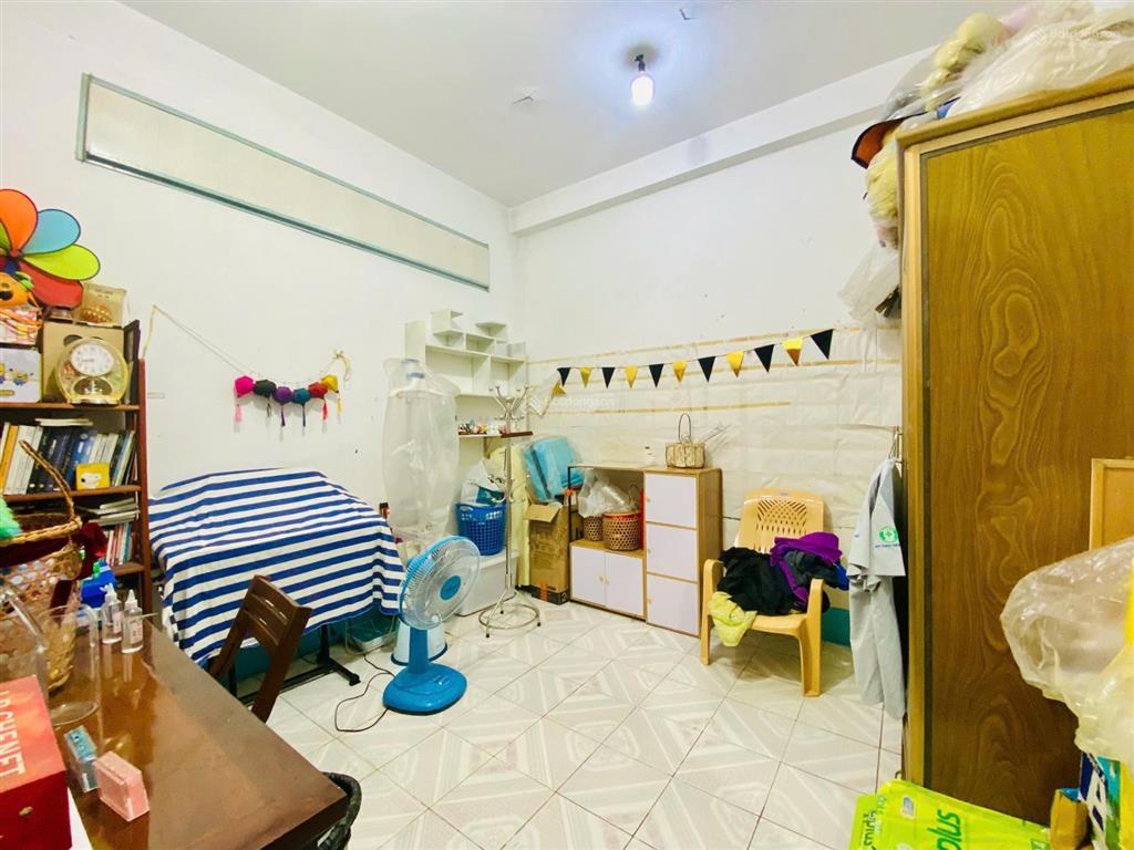 Cho thê căn nhà 2 lầu mặt tiền đường cách mạng tháng 8 ngay nhà thờ biên hòa  trường nguyễn du