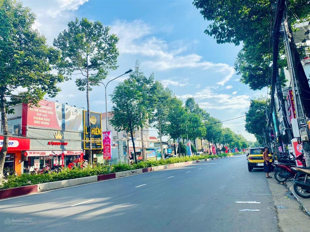 Bán căn nhà 1 trệt 2 lầu hơn 7 mét mặt tiền đường nguyễn ái quốc chỉ 9 tỷ
