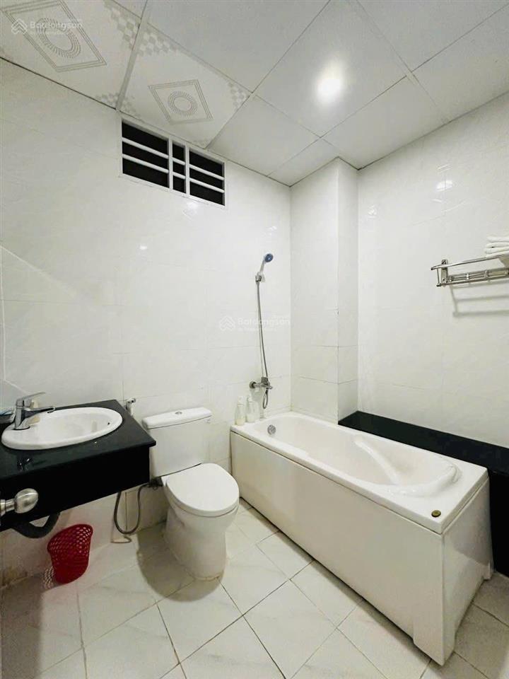 Bán khách sạn 23 phòng kinh doanh ổn định trung tâm biên hòa giá bán 25 tỷ
