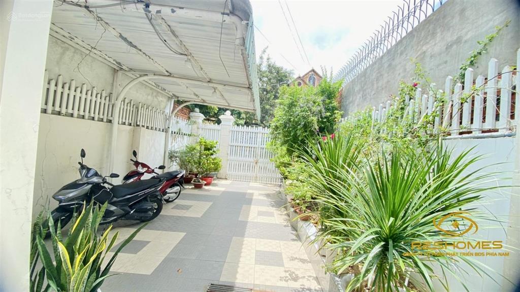 Bán căn nhà phố sân vườn 270m2 gần ngay đường phan trung biên hòa chỉ 10 tỷ