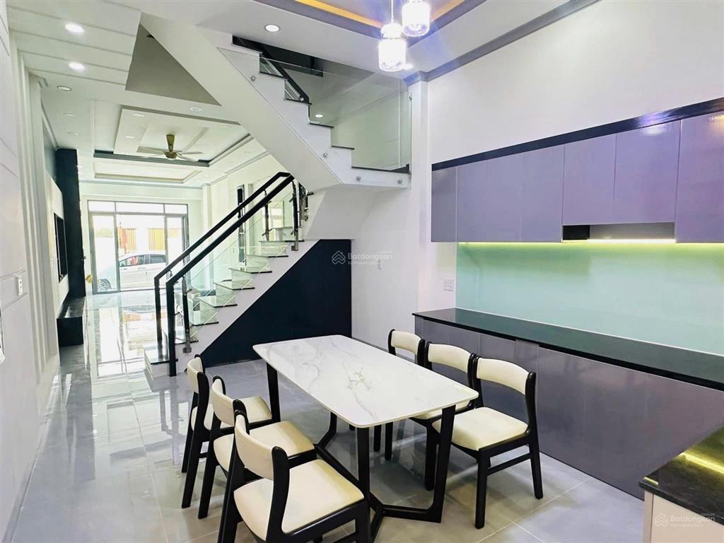 Bán căn nhà 1 trệt 2 lầu mới hoàn thiện kdc hóa an ngay cổng sau công ty ponchen