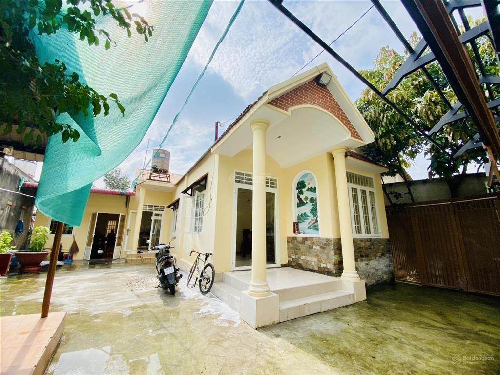 8 tỷ 990 triệu  bán căn nhà cấp 4 sân vườn 220m2 p. hiệp hòa ngay sát đường đặng văn trơn