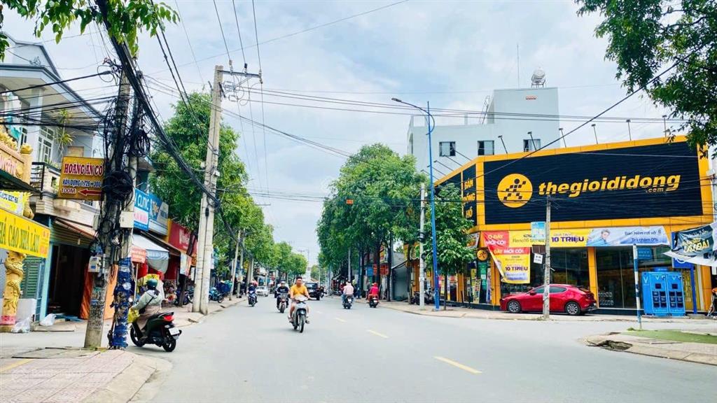 8 tỷ 990 triệu  bán căn nhà cấp 4 sân vườn 220m2 p. hiệp hòa ngay sát đường đặng văn trơn