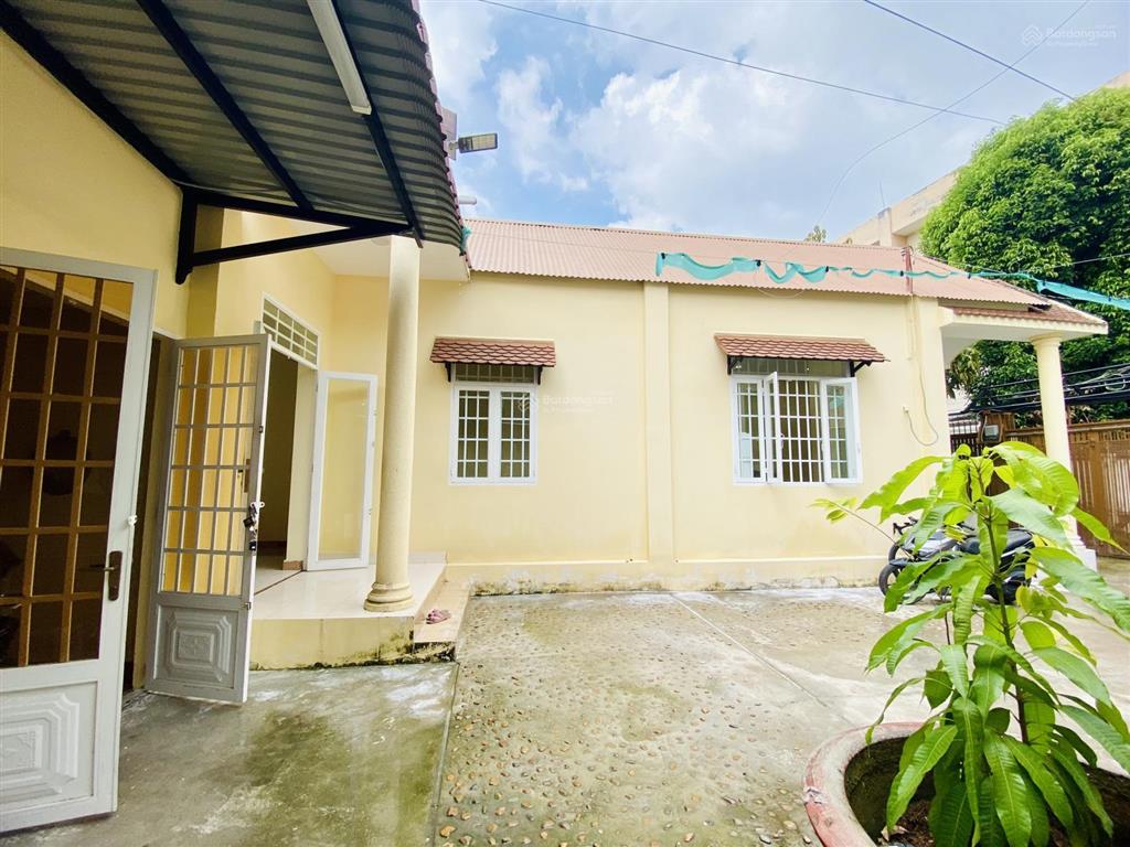 8 tỷ 990 triệu  bán căn nhà cấp 4 sân vườn 220m2 p. hiệp hòa ngay sát đường đặng văn trơn