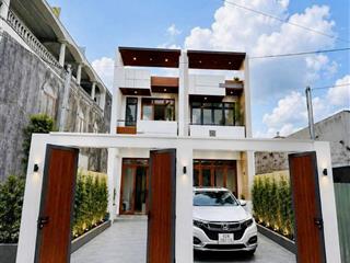Bán căn nhà phố thiết kế hiện đại ngay chợ phúc lâm  p. long bình giá 4,55 tỷ