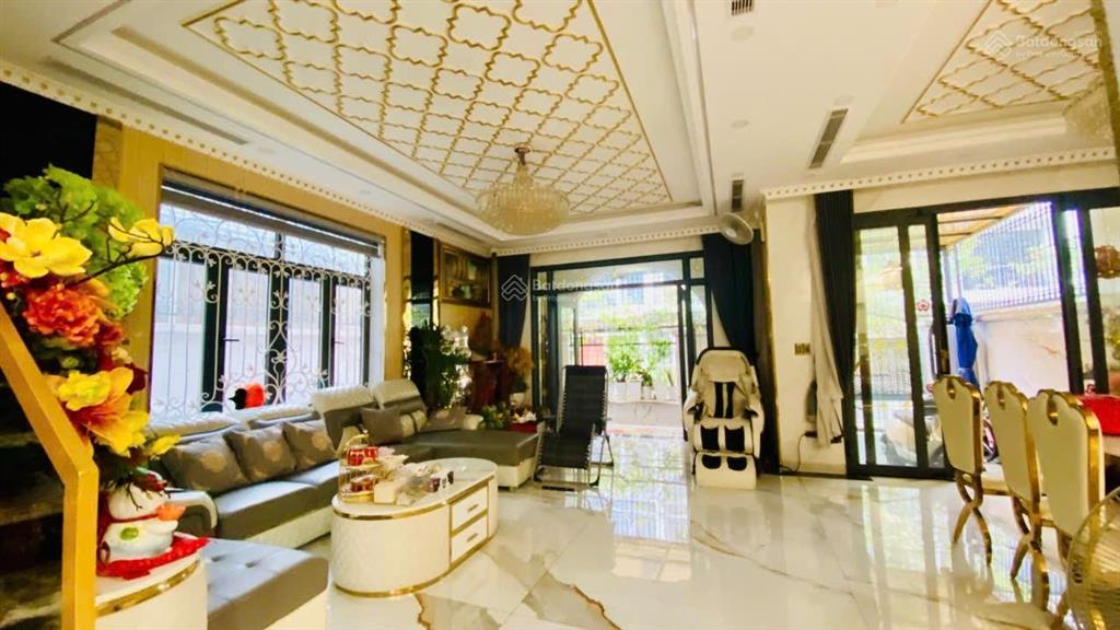Bán căn biệt thự 1 trệt 2 lầu 10m x 20m hoàn thiện full nội thất  kdc bửu long 3