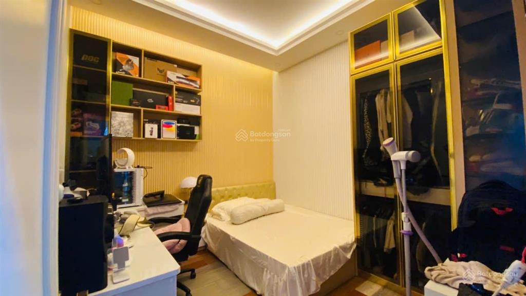 Bán căn biệt thự 1 trệt 2 lầu 10m x 20m hoàn thiện full nội thất  kdc bửu long 3