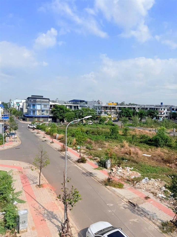 5,7 tỷ  căn nhà phố 1 trệt 2 lầu khu dân cư bửu long 3