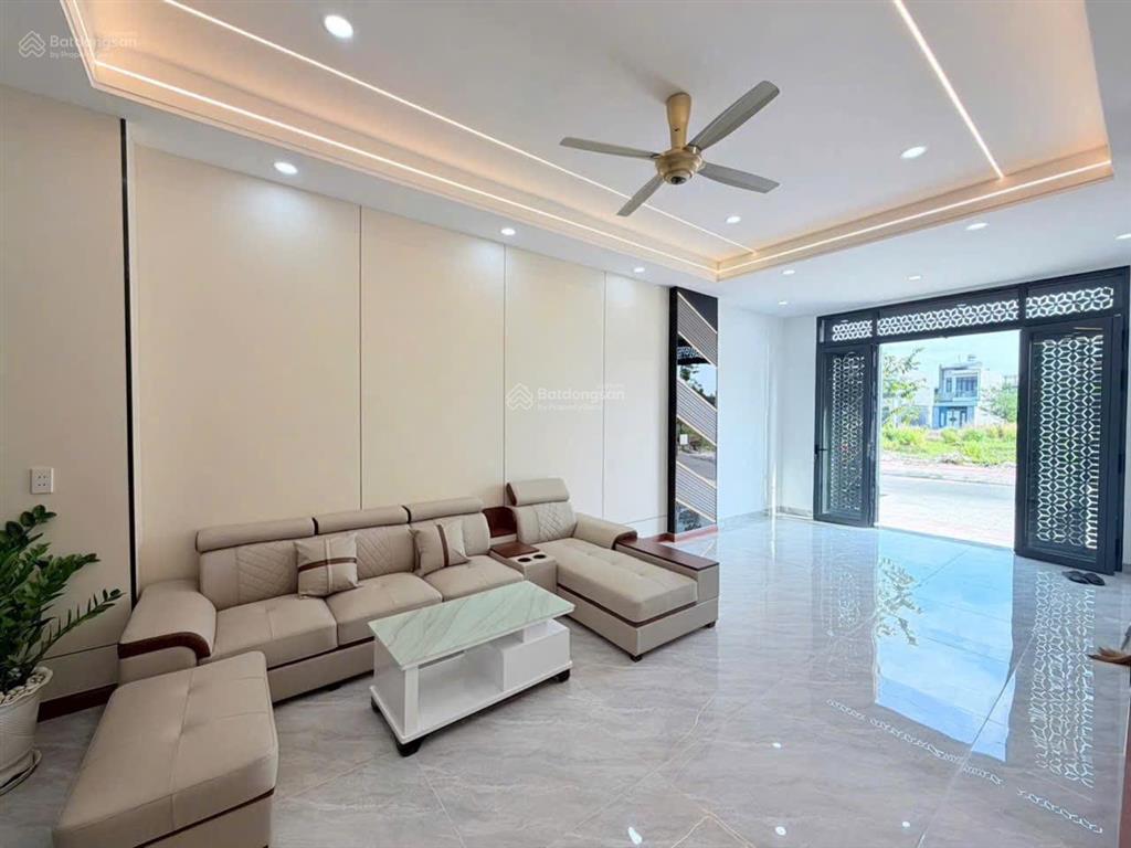 5,7 tỷ  căn nhà phố 1 trệt 2 lầu khu dân cư bửu long 3