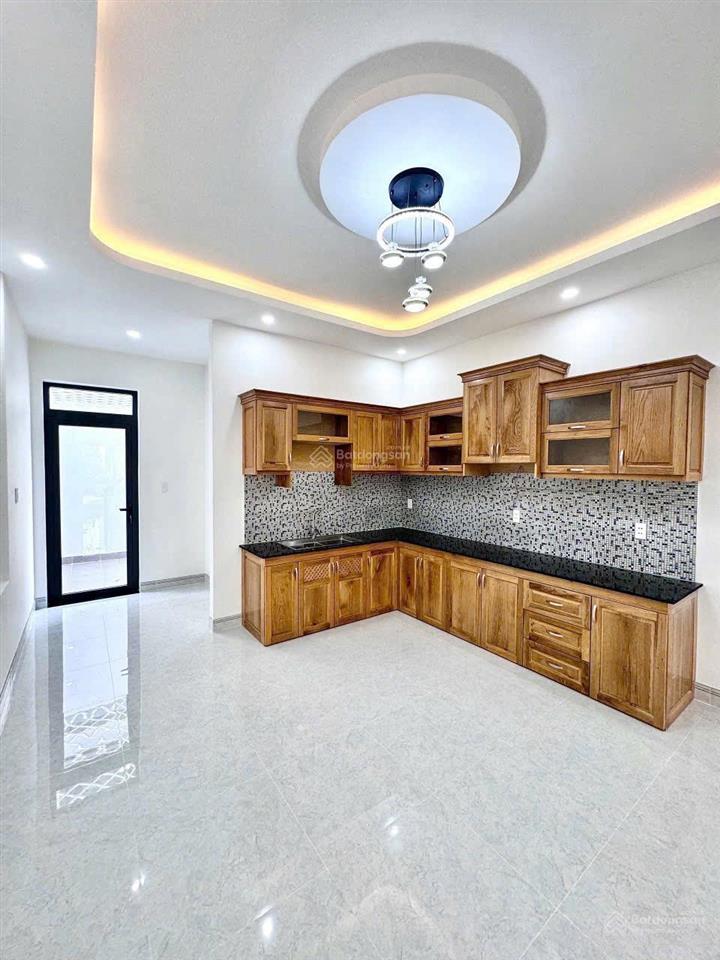 Bán căn nhà phố 1 trệt 2 lầu mới hoàn thiện khu d2d võ thị sáu  p. thống nhất giá 6 tỷ 950 triệu