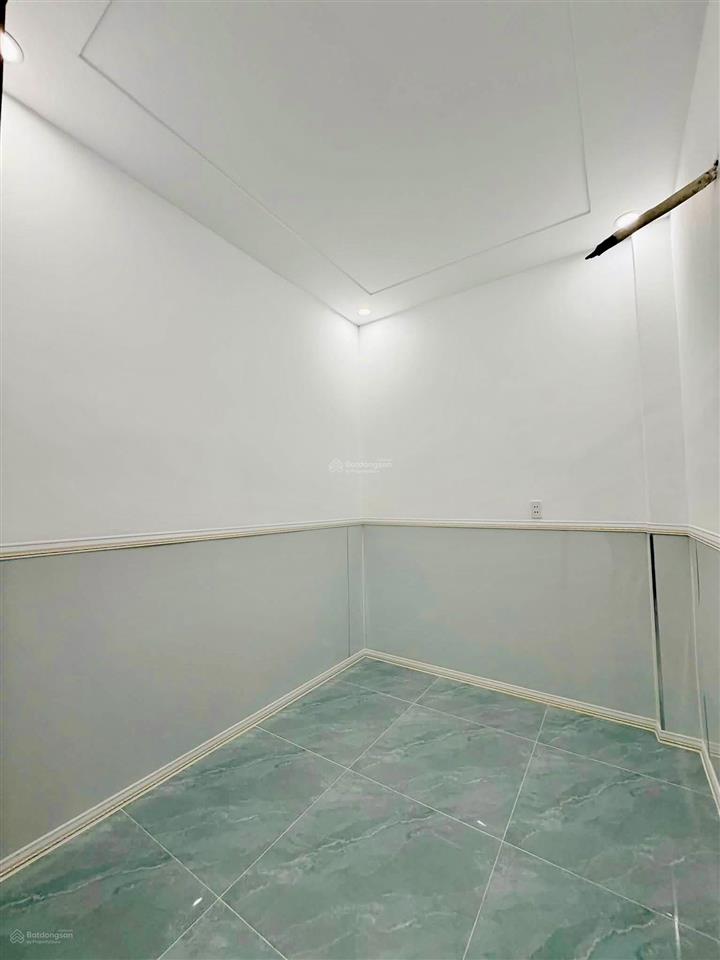 Bán căn nhà 2 mặt tiền ngay sát đường bờ kè mới  p. bửu long chỉ 2 tỷ hơn xíu