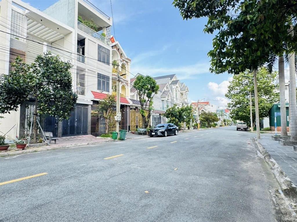 5 tỷ  143m2 lô góc 2 mặt tiền ngang 6m khu dân cư phú gia 1  p. trảng dài