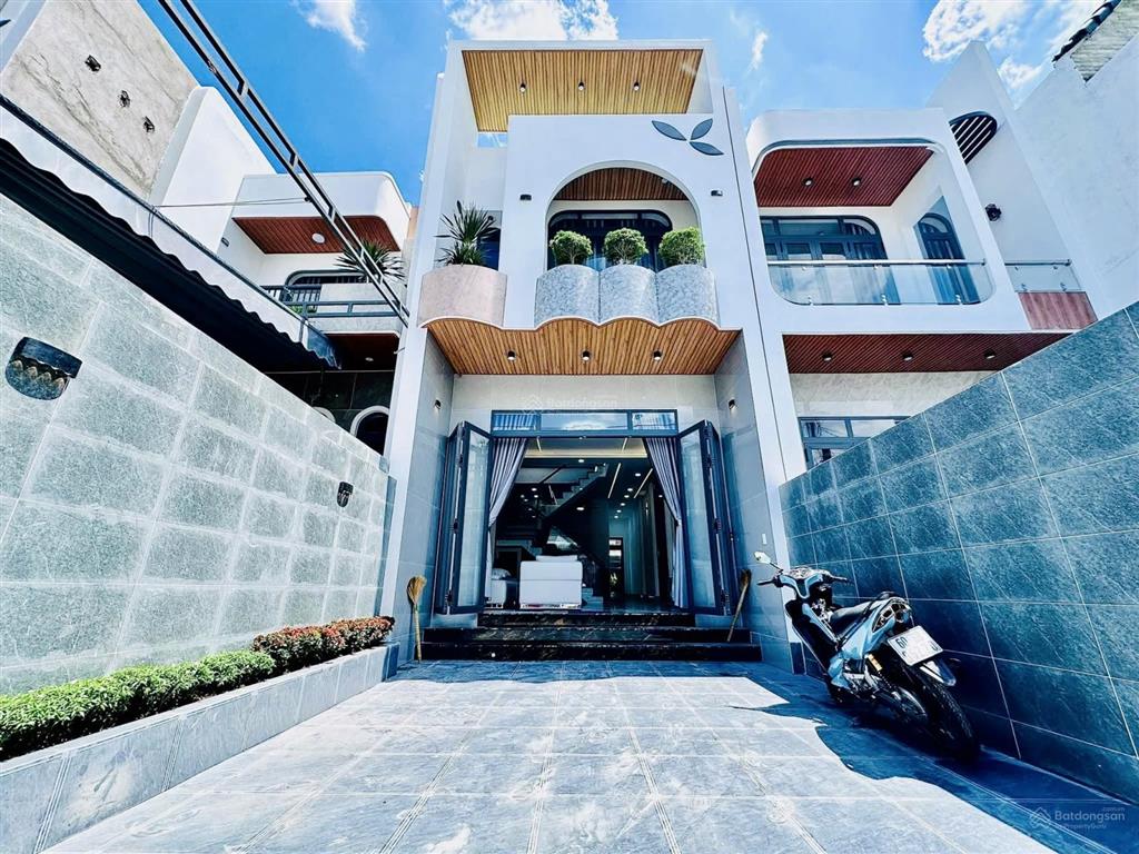 Bán căn nhà phố 1t1l gần ngay chợ phú thọ  p. trảng dài giá bán 4 tỷ 350 triệu