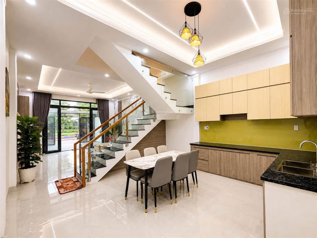 5 tỷ 179 triệu  bán nhà 1 trệt 2 lầu thiết kế hiện đại khu tái định cư p. bửu hòa