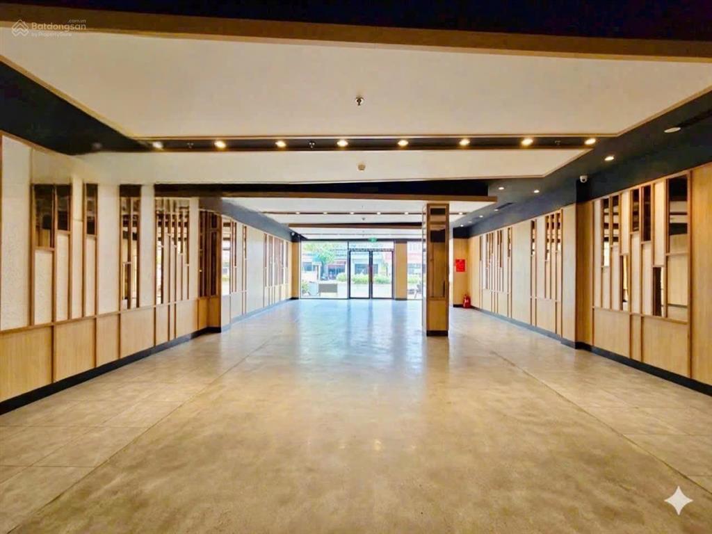 60 triệu/tháng  mặt bằng ngang 11,5 mét đường phạm văn thuận  p. tam hiệp