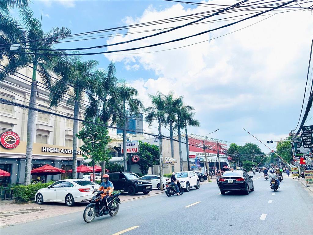 2 tỷ 850 triệu  bán lô đất ngang 5 mét ngay chợ ks 57 phạm văn thuận  p. trấn biên