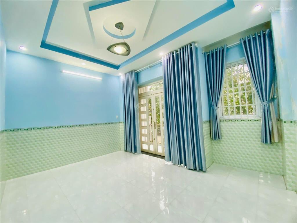 13,6 tỷ  bán căn nhà 1 trệt 2 lầu mặt tiền n1 khu dân cư d2d  p. thống nhất