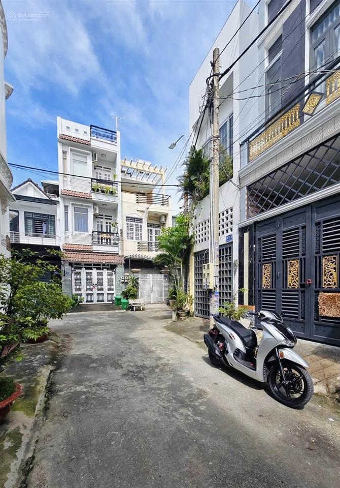 3,95 tỷ  bán căn nhà 1 trệt 2 lầu khu dân cư bửu long gần ngay song ngữ lạc hồng