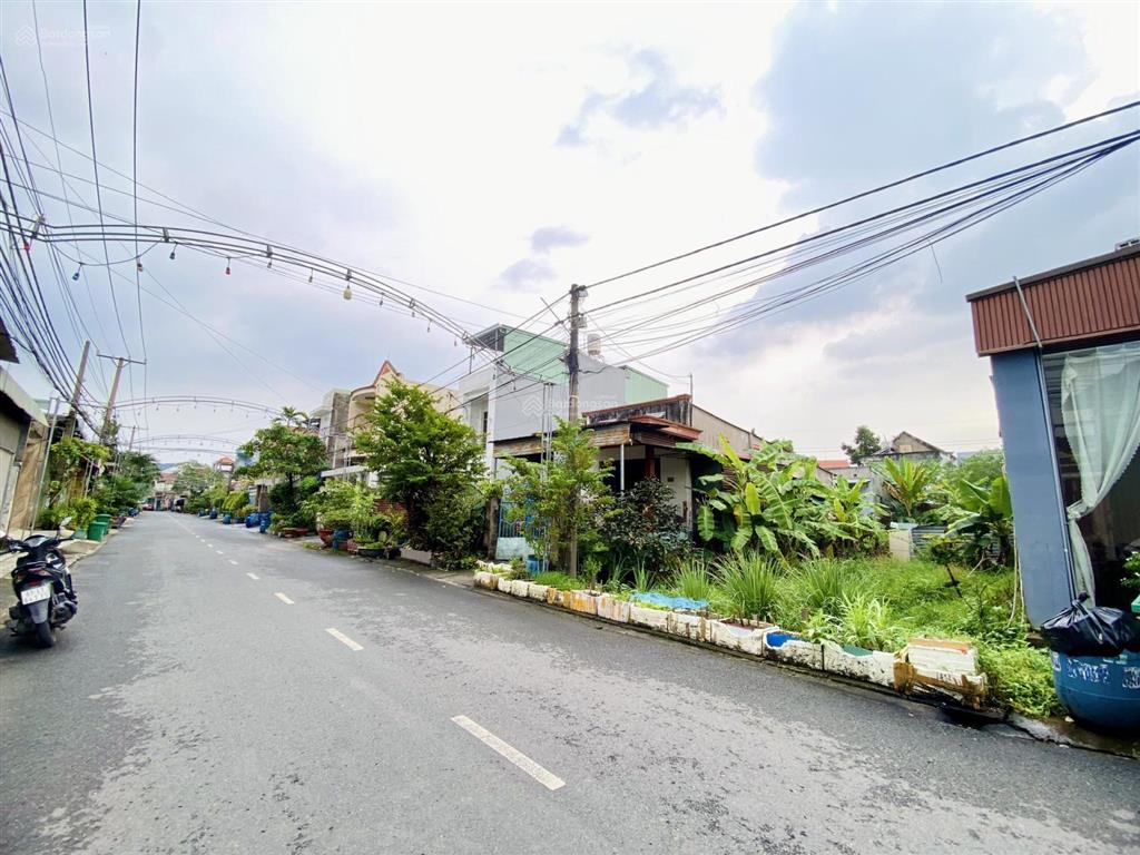 5 tỷ 990tr  bán lô đất 176,6m2 p. long bình tân gần ngay siêu thị big c