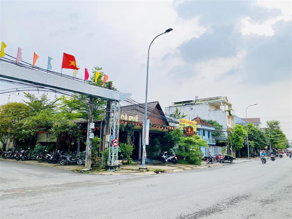 5 tỷ 990tr  bán lô đất 176,6m2 p. long bình tân gần ngay siêu thị big c