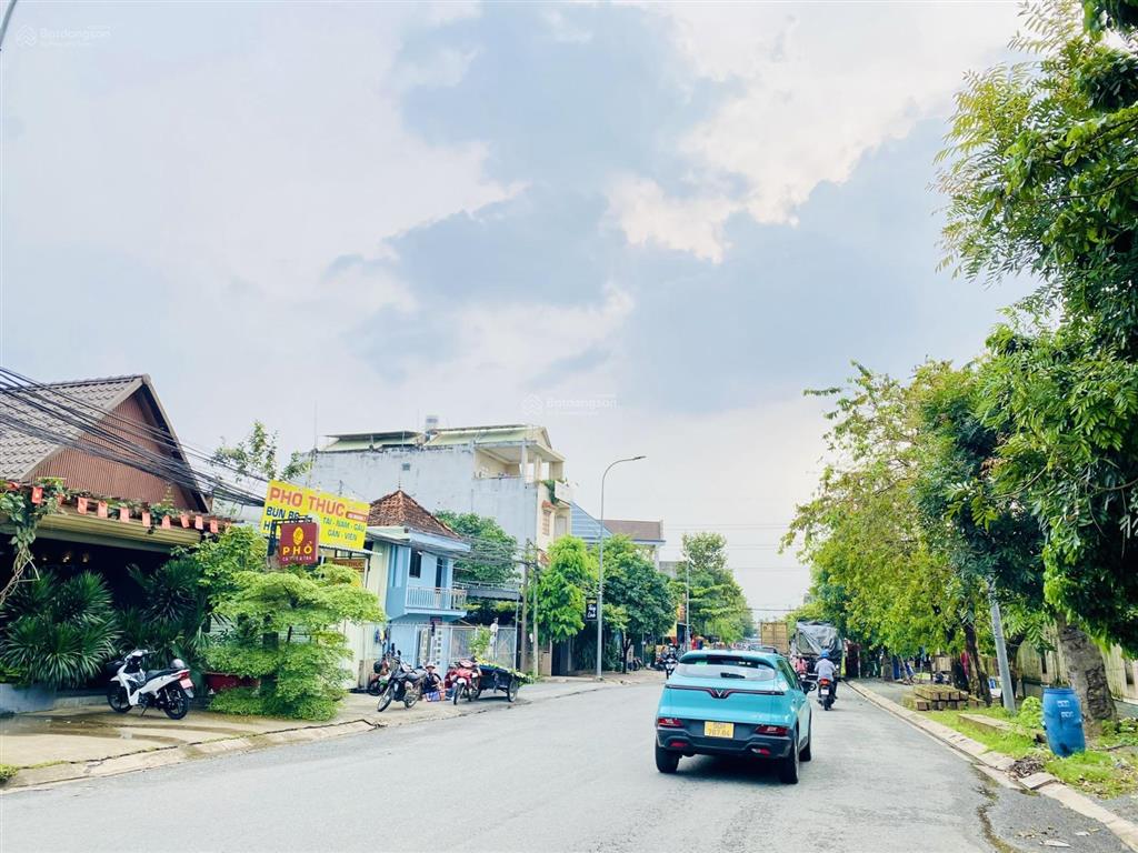 5 tỷ 990tr  bán lô đất 176,6m2 p. long bình tân gần ngay siêu thị big c