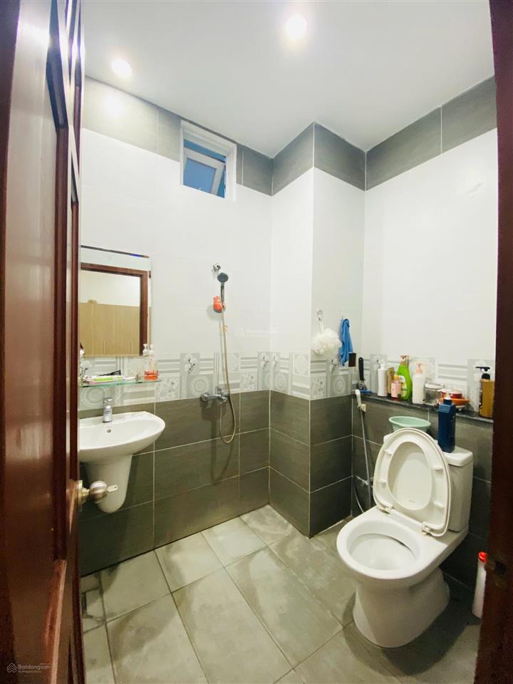 8,1 tỷ
bán căn nhà đẹp 1t3l khu d2d võ thị sáu  phường thống nhất  tp. đồng nai