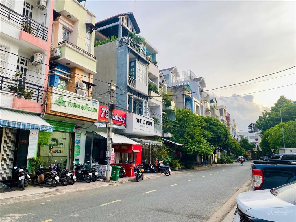 8,1 tỷ
bán căn nhà đẹp 1t3l khu d2d võ thị sáu  phường thống nhất  tp. đồng nai