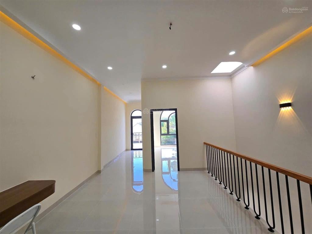 3,75 tỷ  nhà phố hiện đại 1 trệt 1 lầu ngay trung tâm p. hố nai  giáo xứ xuân trà