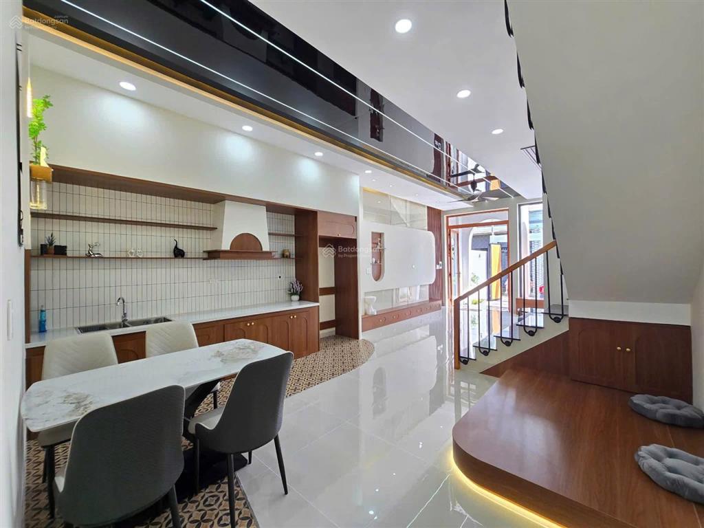 3,75 tỷ  nhà phố hiện đại 1 trệt 1 lầu ngay trung tâm p. hố nai  giáo xứ xuân trà