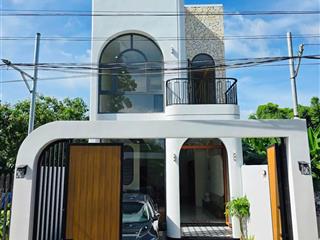 3,75 tỷ  nhà phố hiện đại 1 trệt 1 lầu ngay trung tâm p. hố nai  giáo xú xuân trà