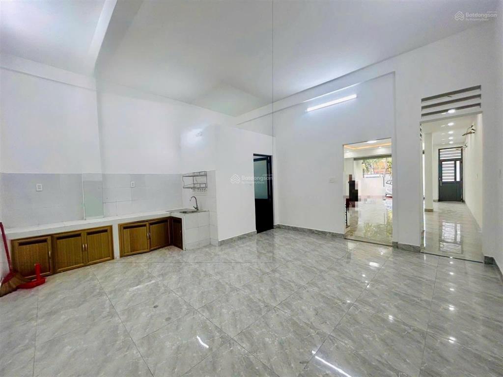 16 triệu  cho thuê nhà nguyên căn đẹp 1t2l đường nguyễn ái quốc  chợ cổng 2