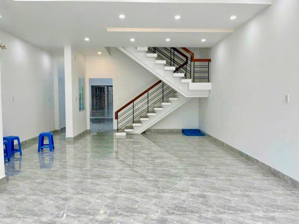 16 triệu  cho thuê nhà nguyên căn đẹp 1t2l đường nguyễn ái quốc  chợ cổng 2