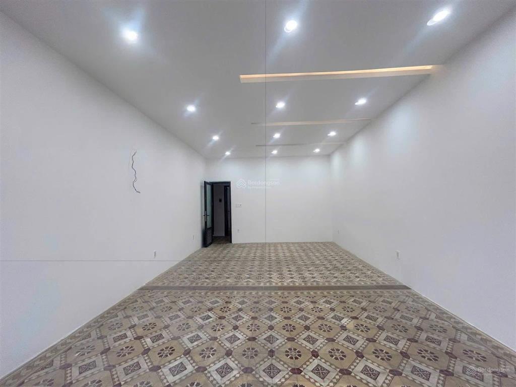 16 triệu  cho thuê nhà nguyên căn đẹp 1t2l đường nguyễn ái quốc  chợ cổng 2
