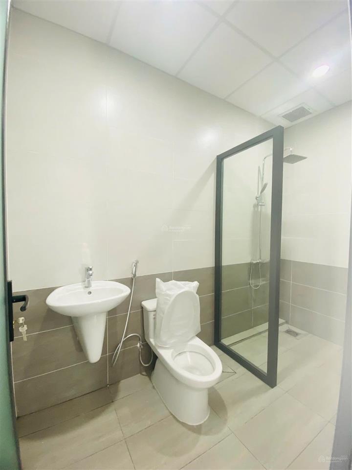 20 triệu/tháng  nhà đẹp 1 trệt 3 lầu kdc tín nghĩa  p. quang vinh