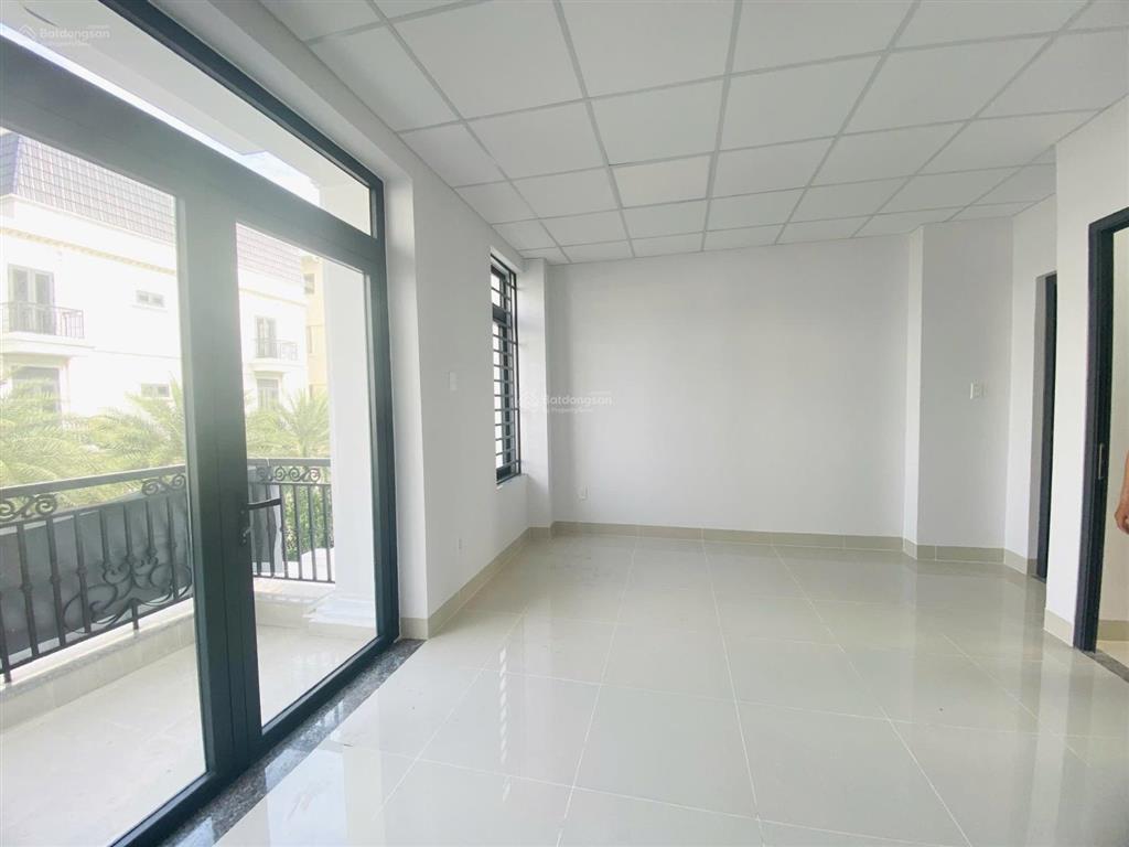 20 triệu/tháng  nhà đẹp 1 trệt 3 lầu kdc tín nghĩa  p. quang vinh